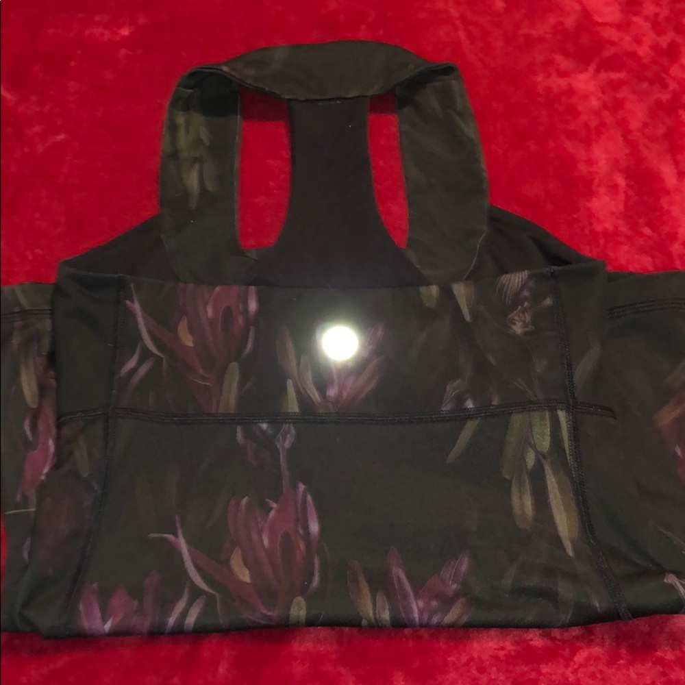 Lululemon top - Picture 3 of 3